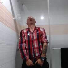 WETColours: Tony in the Shower