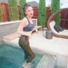WetlookFashion: Wet Leggings Workout with Elena