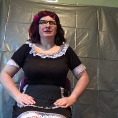 TheGungeMaid: The Gunge Maid Gets Her Bum Pied For You
