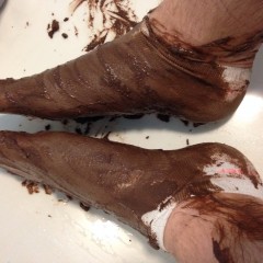 jamcustard22: White trainer socks n choc moose..