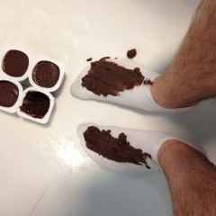 jamcustard22: White trainer socks n choc moose..