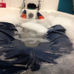 jamcustard22: Relaxing clothed bath after work