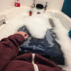 jamcustard22: Relaxing clothed bath after work