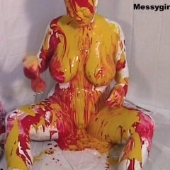 Messygirl: Four more classics added to Messygirl's Video Vault