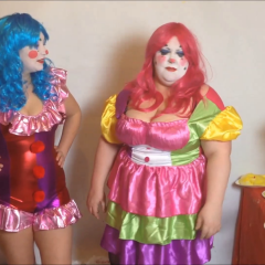 CandyCustard: Candy and Maria pie each other as clowns!