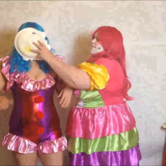 CandyCustard: Candy and Maria pie each other as clowns!