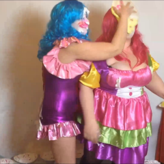 CandyCustard: Candy and Maria pie each other as clowns!