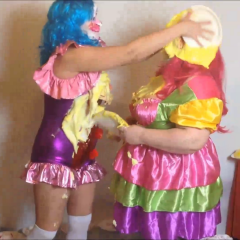 CandyCustard: Candy and Maria pie each other as clowns!