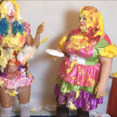 CandyCustard: Candy and Maria pie each other as clowns!