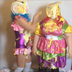 CandyCustard: Candy and Maria pie each other as clowns!
