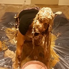 MessyMissMarie: Mmm  in  A nutter messy scene