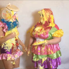 CandyCustard: Candy and Maria pie each other as clowns!