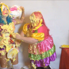 CandyCustard: Candy and Maria pie each other as clowns!