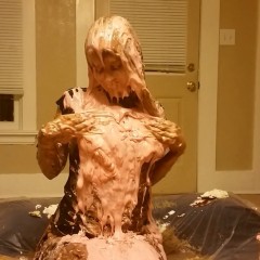 MessyMissMarie: Mmm  in  A nutter messy scene