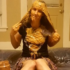 MessyMissMarie: Mmm  in  A nutter messy scene