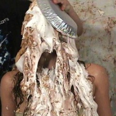 Anglefan.com: Renna Ryann suffers a wardrobe malfunction
