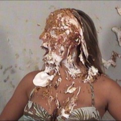 Anglefan.com: Amazing Luisa pie scene