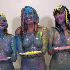 Messygirl: Three Girl Chega Mais Pie Fight