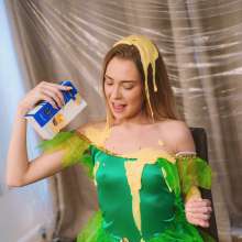Jamie: Tinkerbell Sploshing in Custard