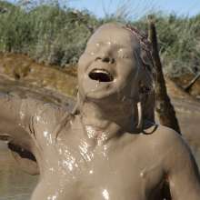 FOXY: Ayako, queen of mud