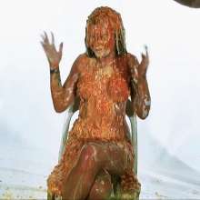 GirlsGetGunged: 
