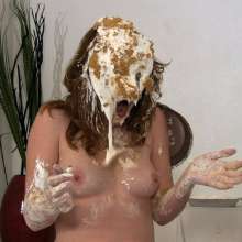 Messygirl: A Glamour Model Gets More Than She Bargained For