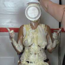 bosunbob: Harley stands in for Annabelle and takes the pies