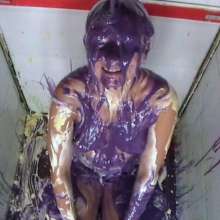 bosunbob: Harley stands in for Annabelle and takes the pies
