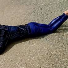 Wetlook-Niro: Denim at the beach