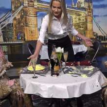 MostWam: Mia, Corrine, Bobi Tit for Tat Pies Restaurant