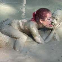 FOXY: lesbians in mud--videos downloadables