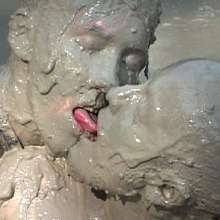 FOXY: lesbians in mud--videos downloadables