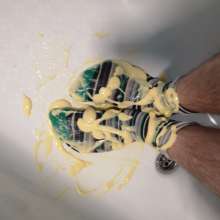 jamcustard22: Custard socks