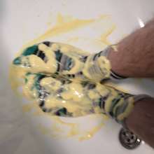 jamcustard22: Custard socks