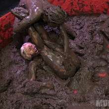 wamfan: Mud Wrestling Video: Music Video Star