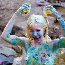 messyhot: Rii Nii Triforce Cake Mess in a Public Park