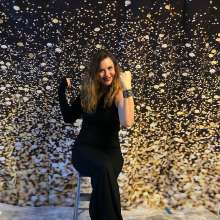 mrsbee: Mrs. Bee's Night at the Opera... not!  Some glam wam, though!
