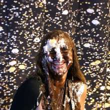 mrsbee: Mrs. Bee's Night at the Opera... not!  Some glam wam, though!