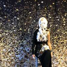 mrsbee: Mrs. Bee's Night at the Opera... not!  Some glam wam, though!