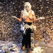 mrsbee: Mrs. Bee's Night at the Opera... not!  Some glam wam, though!