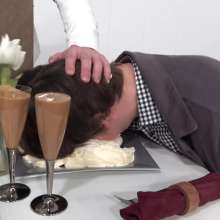 WamtasticUK: Customers Pick on Waiter and Get Served Lots of Mess