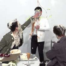 WamtasticUK: Customers Pick on Waiter and Get Served Lots of Mess