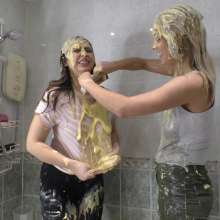 TheGungeZone: Lauren and Alicia's Messy Custard Fun