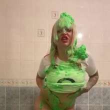 TheGungeZone: Louise's Messy Rugby Forfeit