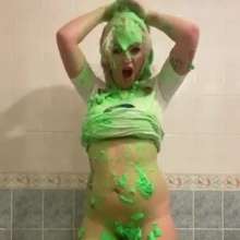 TheGungeZone: Louise's Messy Rugby Forfeit