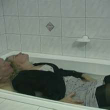 MadelineOasis: A Housewife Has Fully-Clothed Sex in a Tub