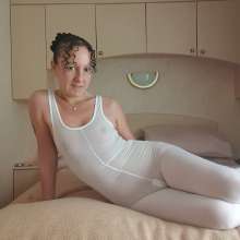 Cinqgirlracer: Wet White Lycra Suit