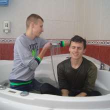 Wet Live Team: Artem and Ruslan Get Wet in the Jacuzzi and Tear Things!