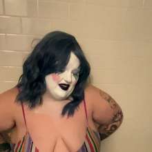 Luckyleaf: Clown Girl Loves a Cream Pie