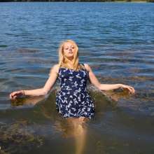 Wamtastic Jessica: Eileen's Dress(ed) for a Swim
